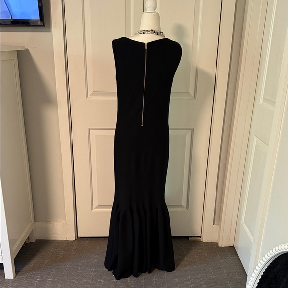 Stella McCartney Elegant Black Maxi Dress - Picture 3 of 5